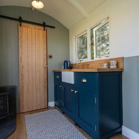 Bannfield Shepherds Hut Ballymoney Bagian luar foto